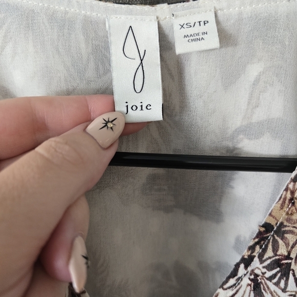 Joie Cropped Long Sleeve Top Dot Cream Palm Tree Print Size XS - Picture 4 of 5